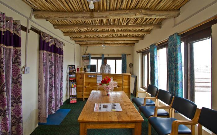 Pangong Retreat Camp