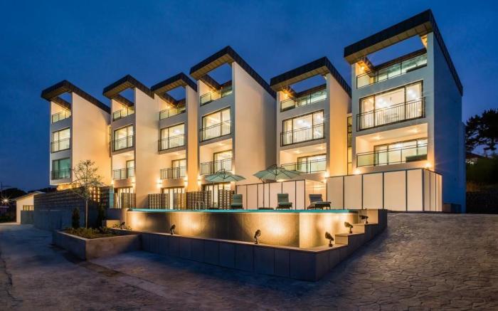 Badam pool villa