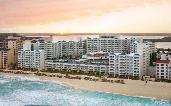 Hilton Cancun Mar Caribe All-Inclusive Resort