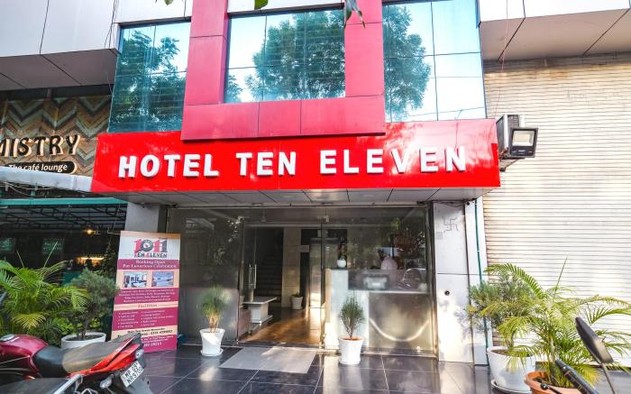 FabHotel Ten Eleven