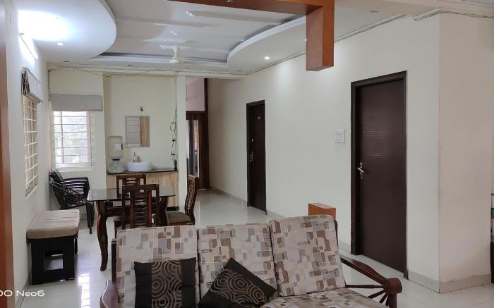 Hitech Shiparamam Guest House