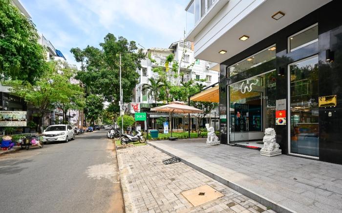 LAGUNA Hotel