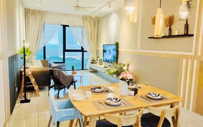 CityView Midvalley Getaway Modern 2BR Suite8-11pax