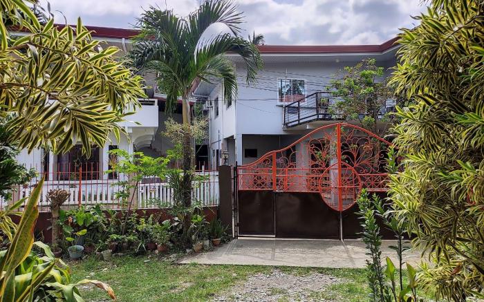 Riverside at Aninuan Accommodation and Food