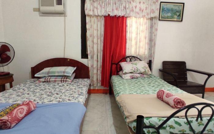 Riverside at Aninuan Accommodation and Food