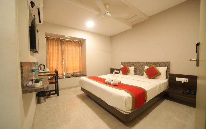 Hotel Rahul Palace