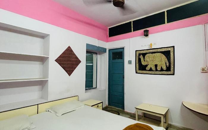 Berozgar Hostel