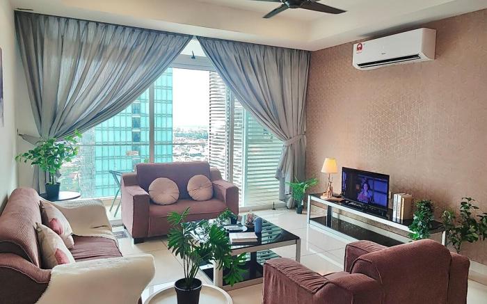 Chic and Comfortable(Wifi) 2BR KSL 6-11pax