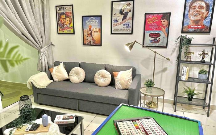 Retro Chic @KSL 2BR12pax Getaway Level 33(Wifi)
