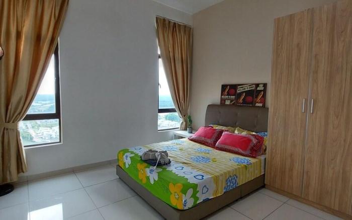 Jb Kempas 2 Luxury Condo w free park