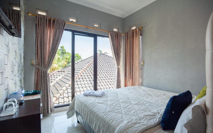 Urbanview Resort Syariah Khansa Cisarua Puncak by RedDoorz