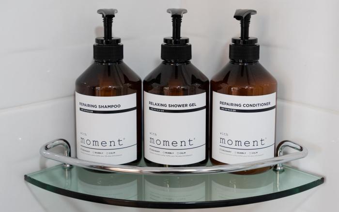 Donghae badae meomuleuda