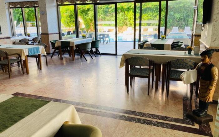 Lara Eyfel Hotel