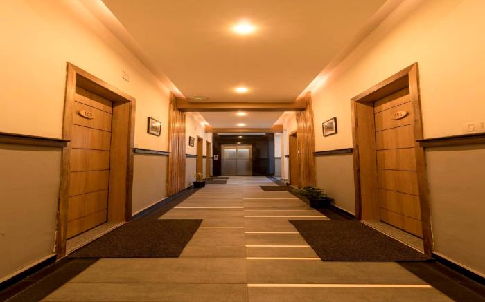 The Regal Hotel & Lounge