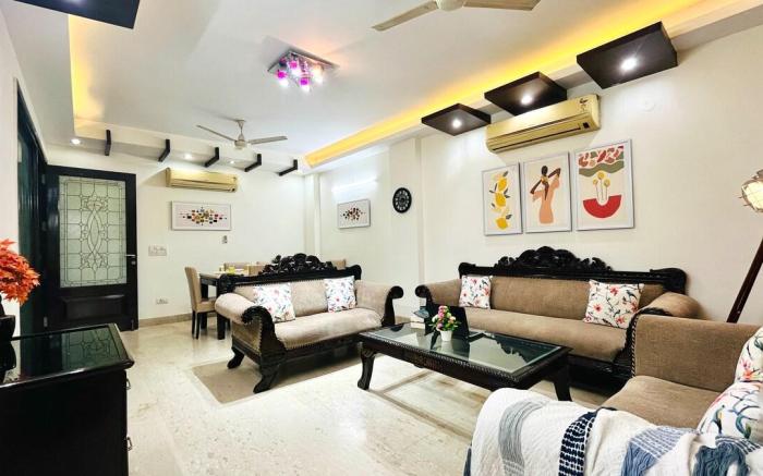 BluO Park Facing 3BHK -Lift, Balcony, Parking