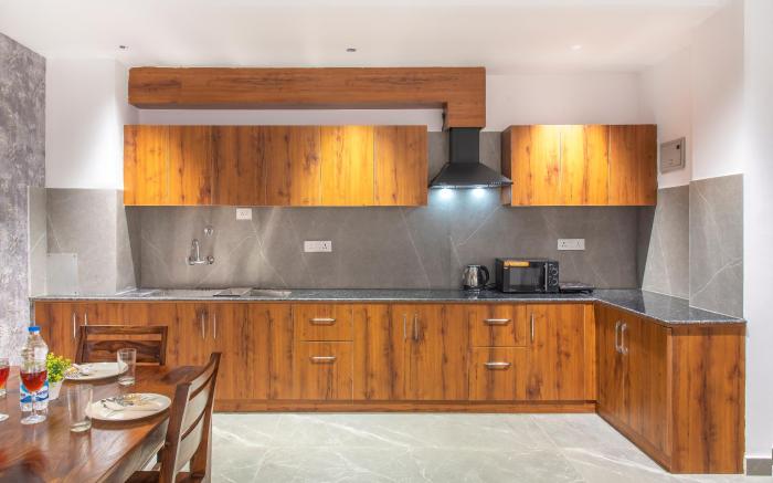 Hill crest 3 bedroom  apartment with mountain view