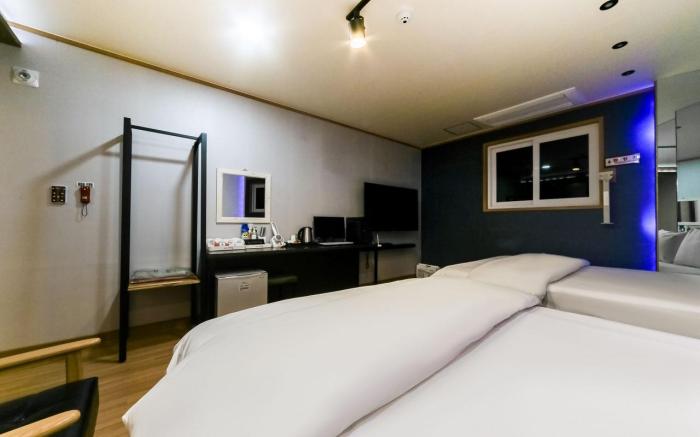 Yeongcheon CL Hotel