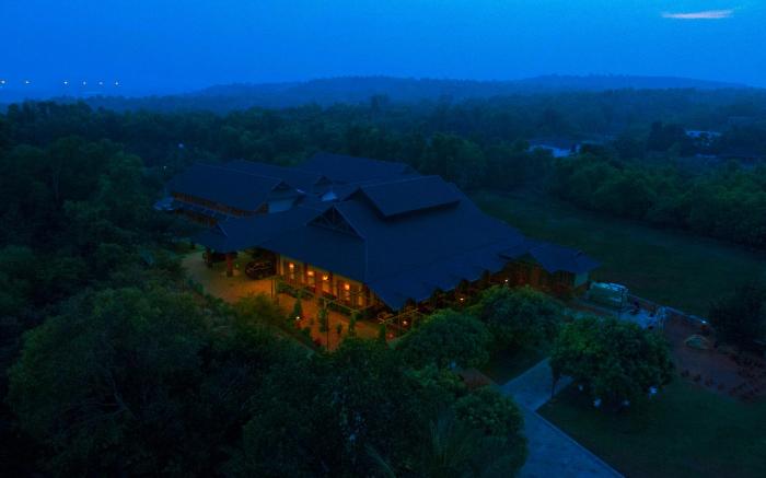 Green Planet Hotel Mattannur