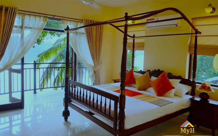 Myh Lake Front Pvt Villa with Staff, Near City, Inc Free Breakfast