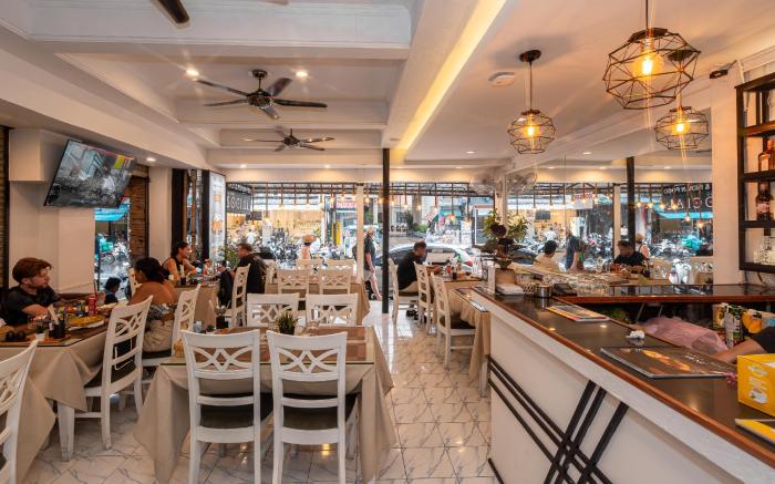 Patong Social Hotel