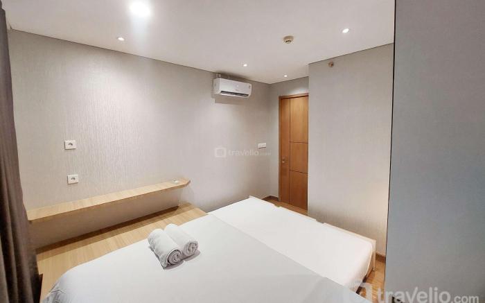 Brand 2BR The Reiz Condominium Medan By Travelio