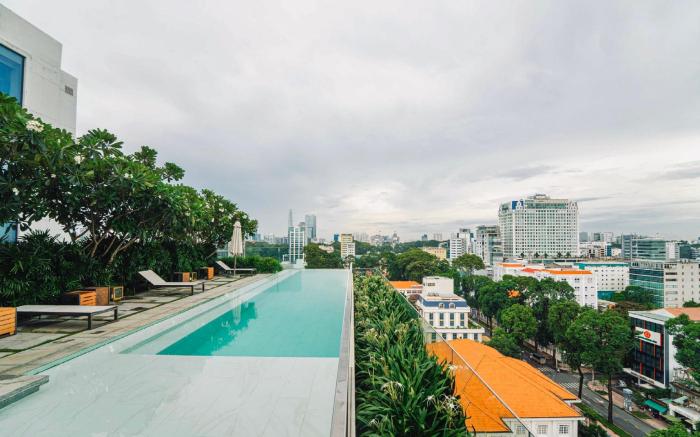 Serenity Saigon Sky Villas - Free 1-way Airport Shuttle