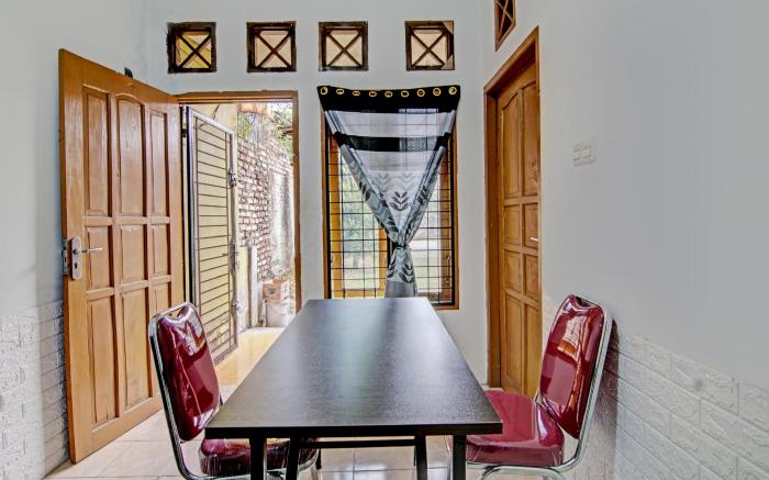 SPOT ON 92801 Penginapan Puti Syariah