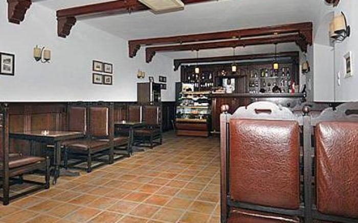 Complex La Tunuri - Vila Economat