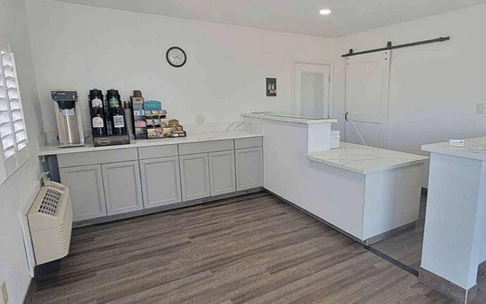 Super 8 by Wyndham El Centro North