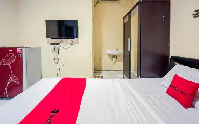 RedDoorz @ Graha 99 Simomulyo