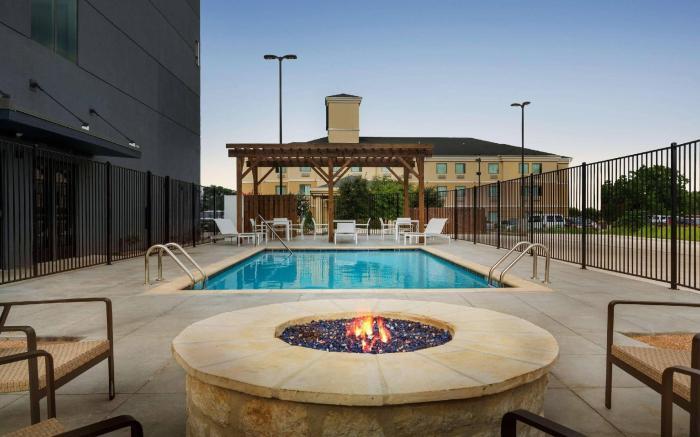Country Inn & Suites by Radisson, New Braunfels, TX