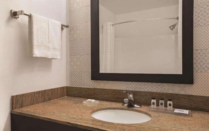 Country Inn & Suites by Radisson, Hagerstown, MD