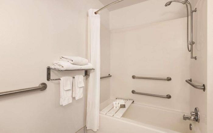 Country Inn & Suites by Radisson, Conyers, GA