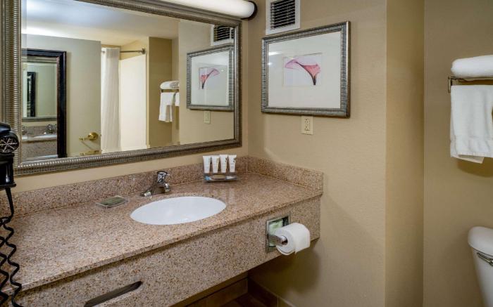 Country Inn & Suites by Radisson, Princeton, WV