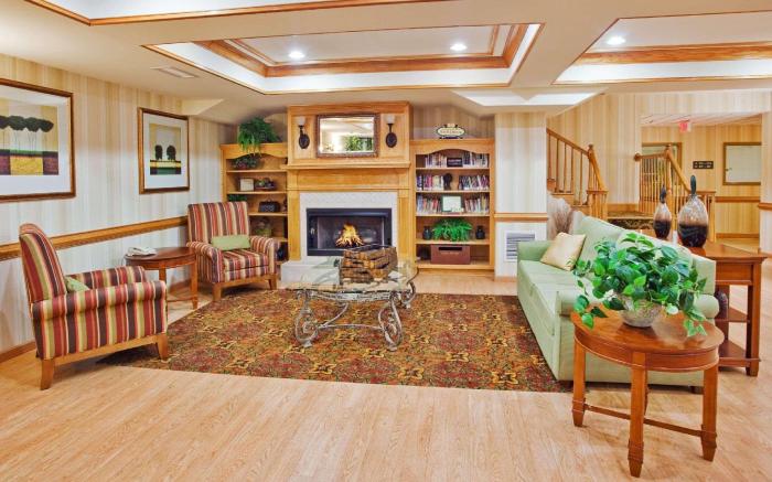 Country Inn & Suites By Radisson, McDonough, GA