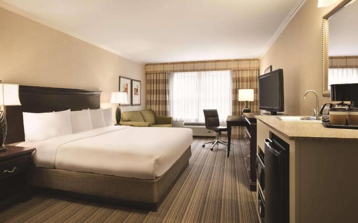 Country Inn & Suites By Radisson,  Atlanta Airport North, GA