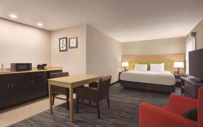 Country Inn & Suites by Radisson, Dunn, NC