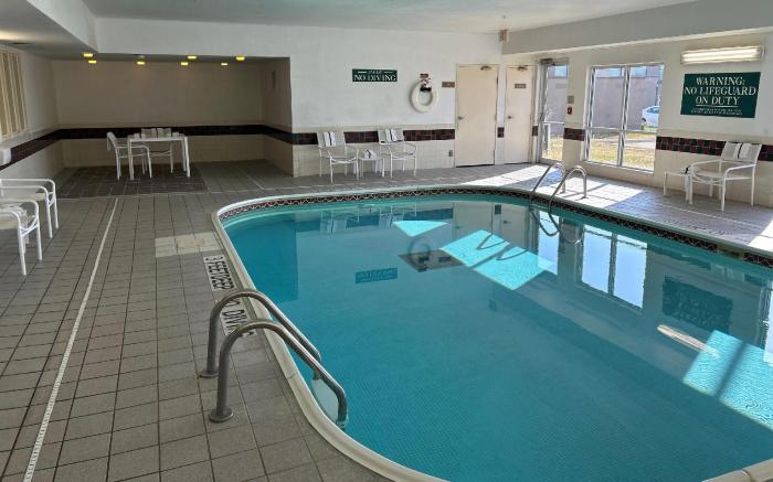 Country Inn & Suites by Radisson, Owatonna, MN