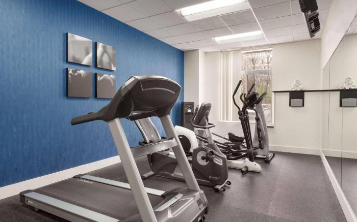 Country Inn & Suites by Radisson Nashville Airport TN