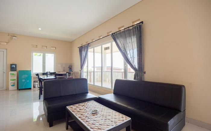 Urbanview Resort Adang Zecky Cisarua Puncak by RedDoorz