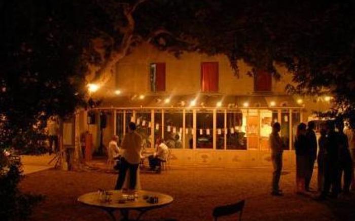 Hotel 96