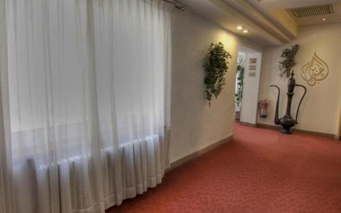 Golden Walls Hotel