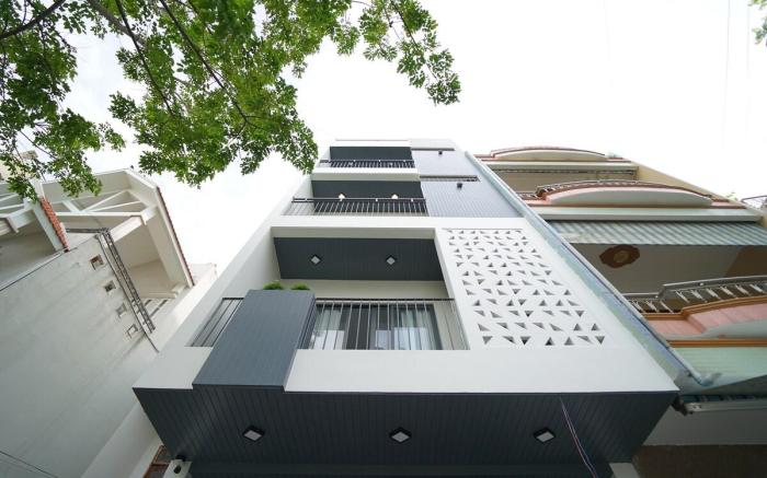 Bright Studio with balcony near Dragon Bridge