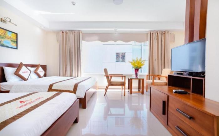 Paradise Hotel