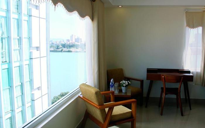 Paradise Hotel