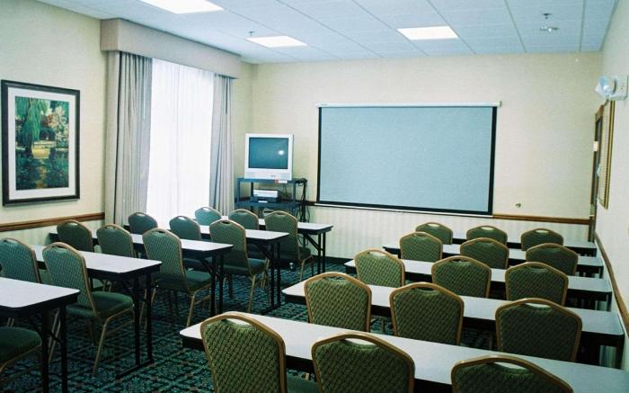 Country Inn & Suites by Radisson, Brockton (Boston), MA