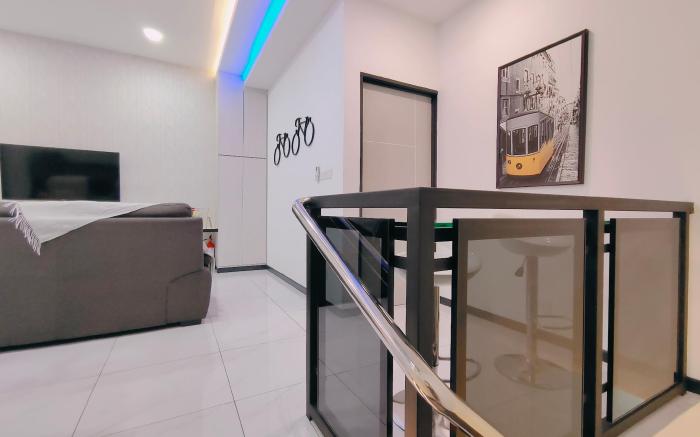C Boutique townhouse ( 1st )
