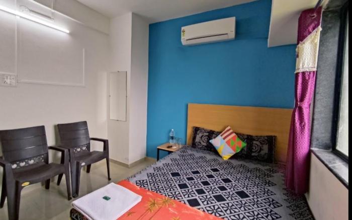 Ambient Homestay (5-AC/Non AC Rooms with Balcony)