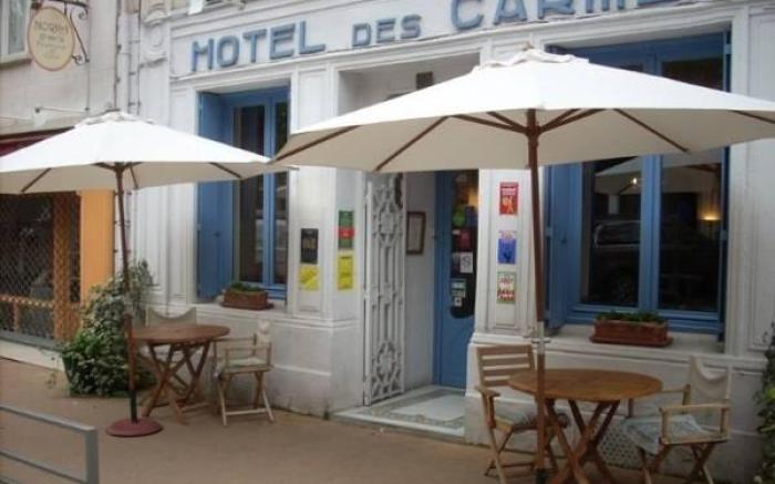 Les Carmes