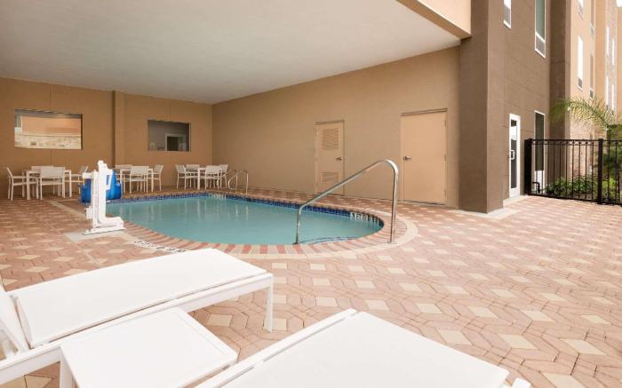 Country Inn & Suites by Radisson, Katy - Houston West